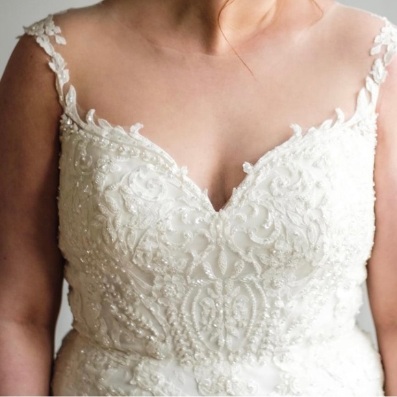 Ella Rosa Wedding Gown UNALTERED - Picture 2 of 10